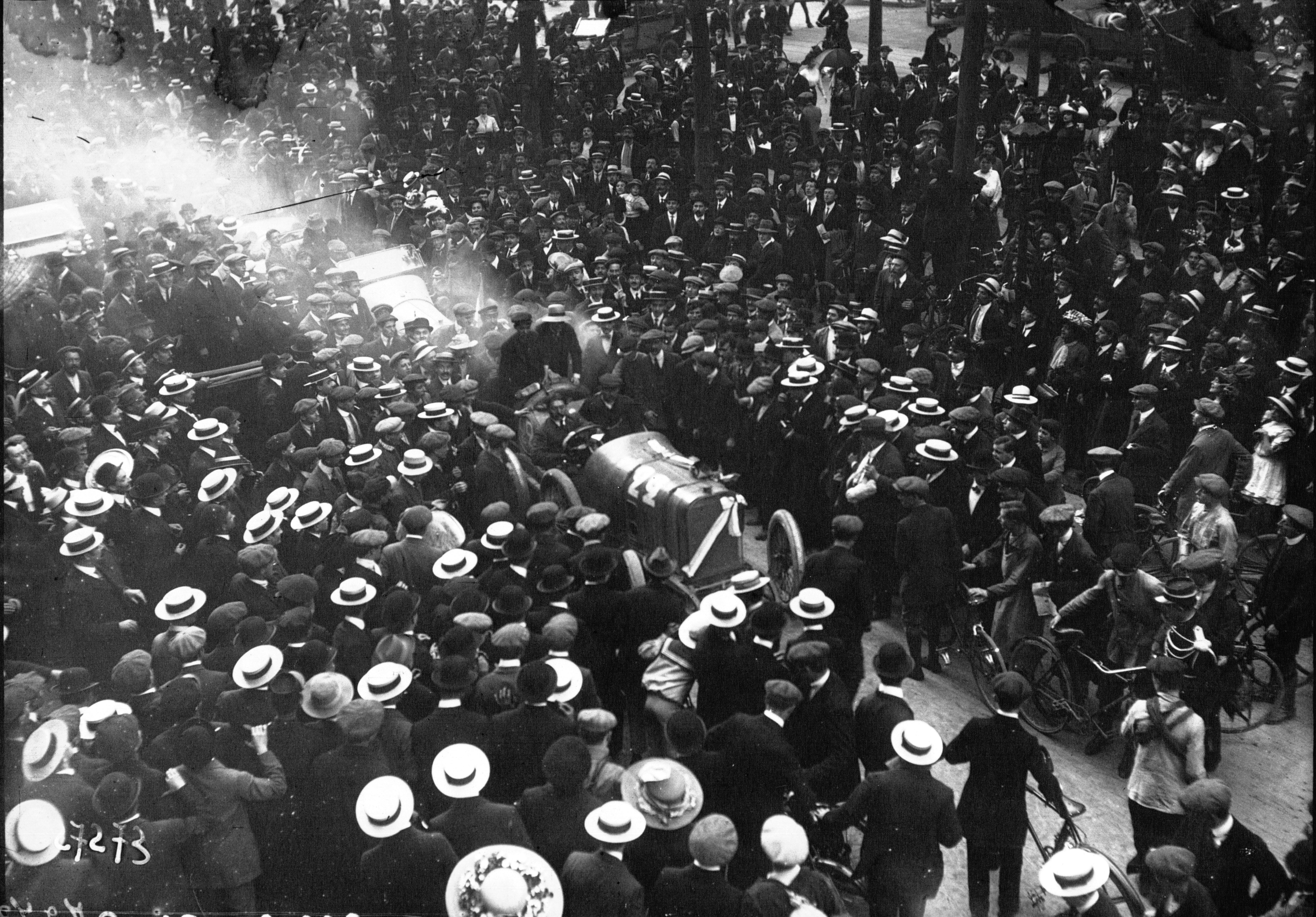 Georges Boillot dans sa Peugeot au Grand Prix de France 1912 à Dieppe
