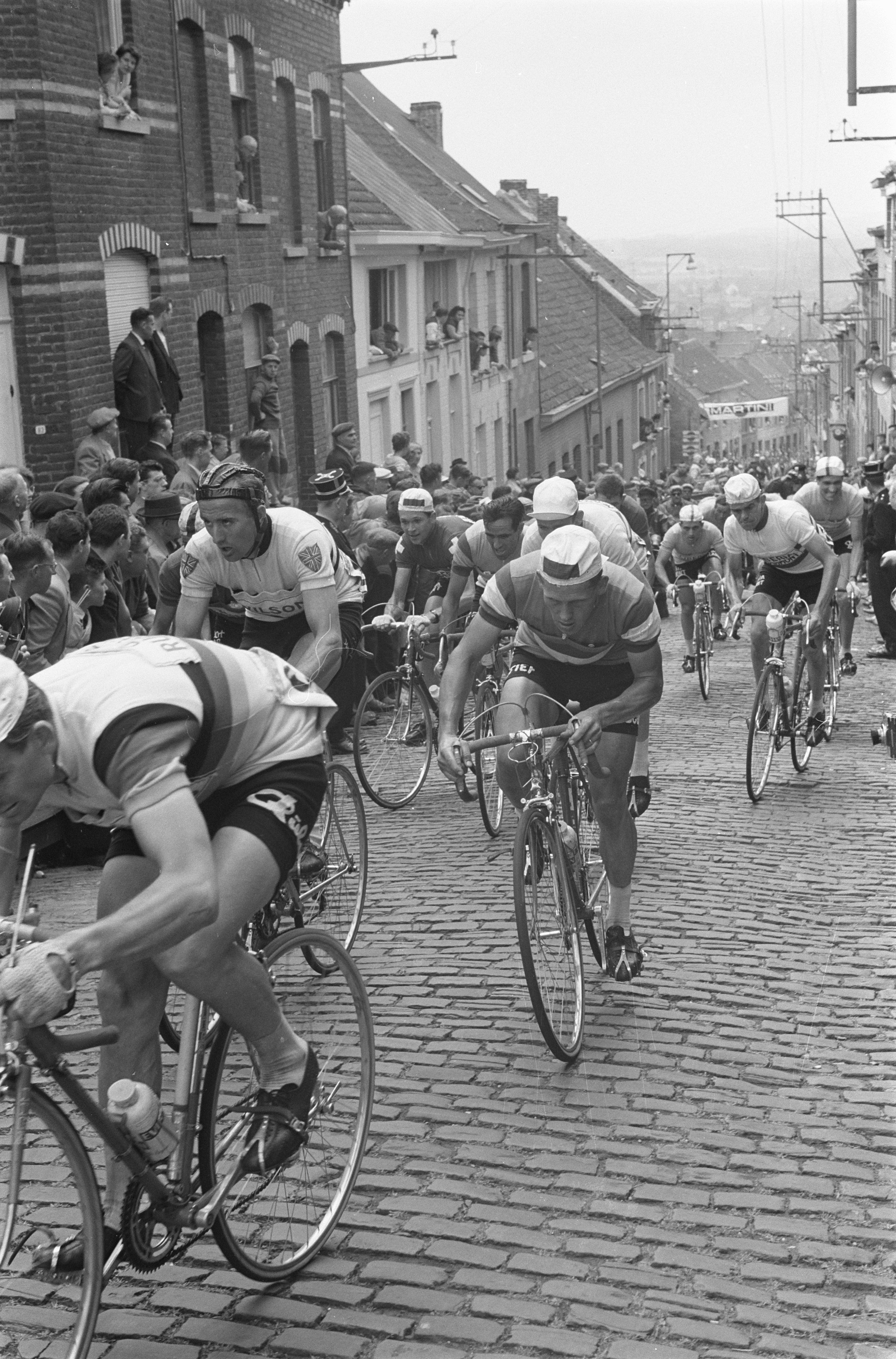 L'étape du tour de France Roubaix - Charleroi le 27 juin, 1961