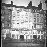 Rouen. Façade du Grand Hôtel d'Albion, quai de la Bourse