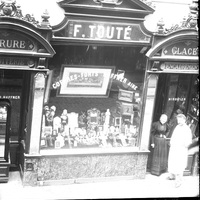 Rouen. Miroiterie Touté au 51 rue des Carmes
