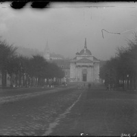 Rouen. Soldats sur l'avenue de la Madeleine (avenue Pasteur)