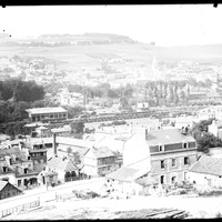 Rouen. Vue générale de l'est de la ville, la gare Martainville et l'église Saint-Hilaire