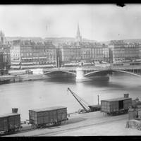 Rouen. Le pont Boieldieu et la Seine vus depuis la rive gauche
