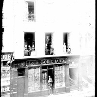 Rouen. Cordonnerie Godichard au 54 rue des Carmes