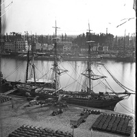 Rouen. Activité portuaire rive droite
