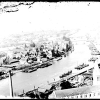 Rouen. Vue sur l'île Lacroix depuis le panorama de la côte Sainte-Catherine