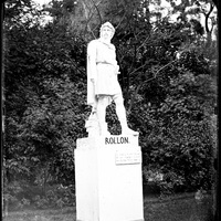 Rouen. La statue de Rollon dans les jardins de l'Hôtel de Ville